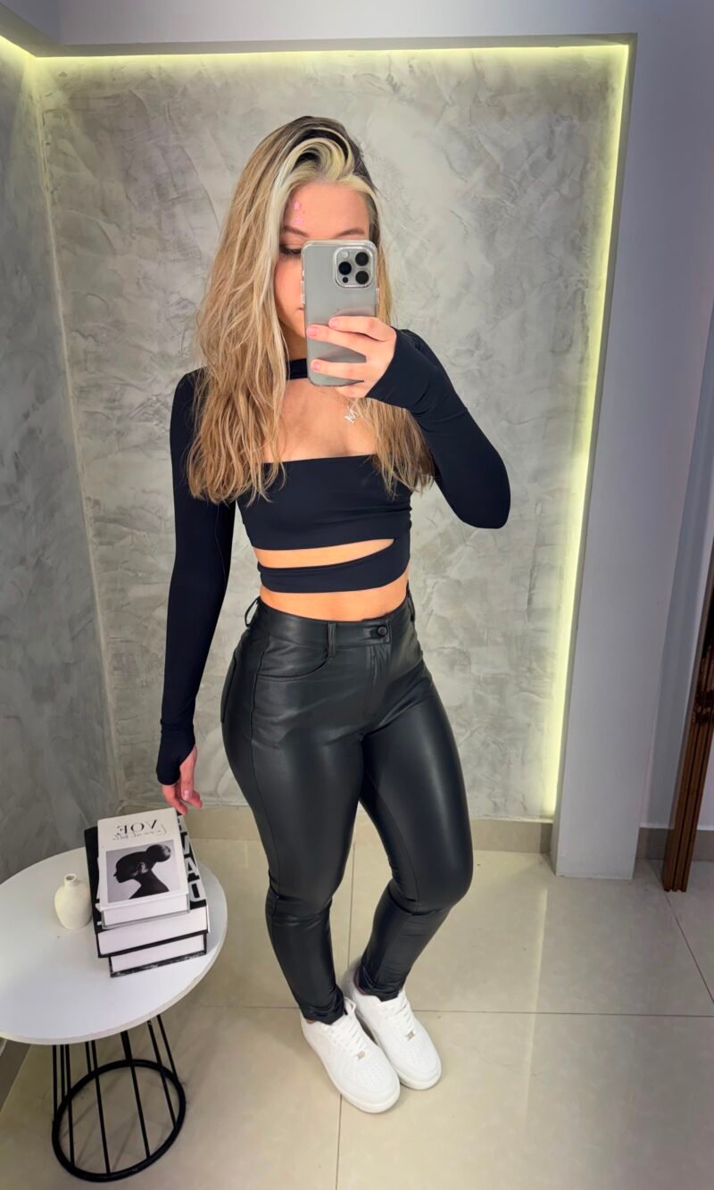 Calça Skinny Resinada